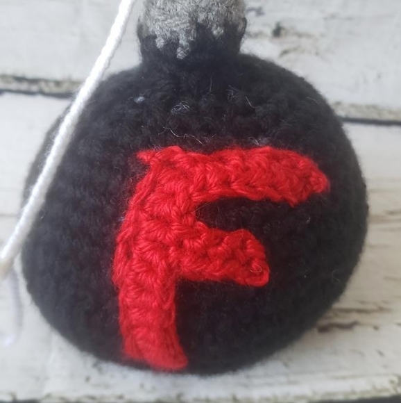 Crochet F Bomb - Picture 6 of 7